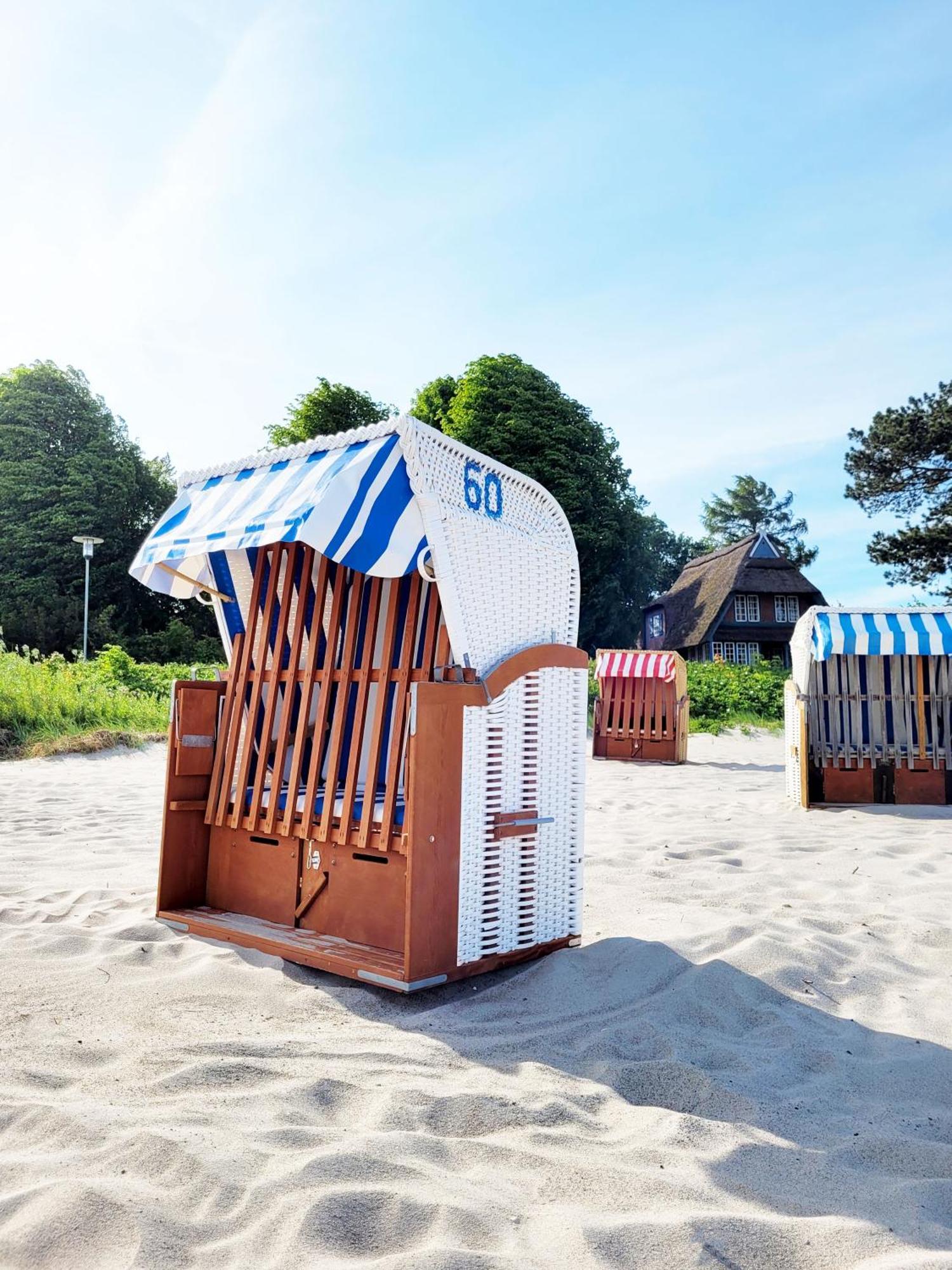 Moderne Maisonette Ferienwohnung Mit Gartenzugang, Nur 7 Gehminuten Zum Strand, Parkplatz & Fahrradunterstellplatz Scharbeutz Extérieur photo
