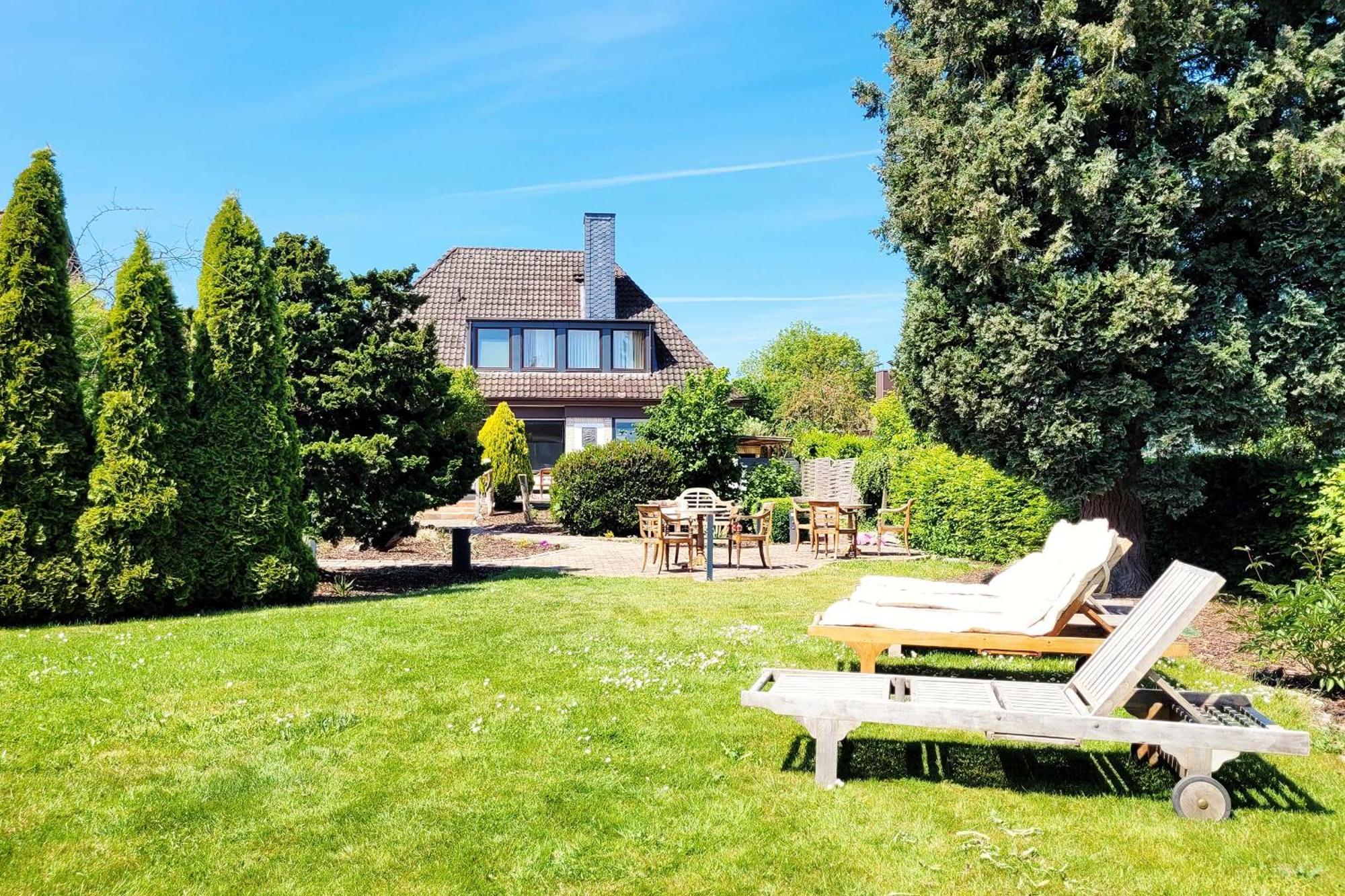Moderne Maisonette Ferienwohnung Mit Gartenzugang, Nur 7 Gehminuten Zum Strand, Parkplatz & Fahrradunterstellplatz Scharbeutz Extérieur photo